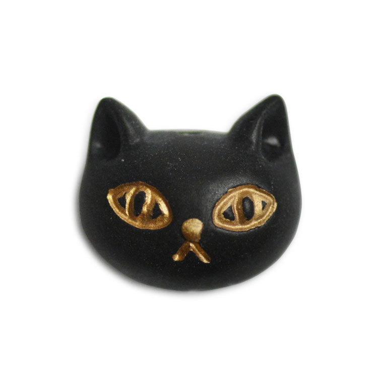 チャーム・黒ネコ（通し穴・584）/ BK(約8×9×6.5mm 黒ネコ（通し穴 